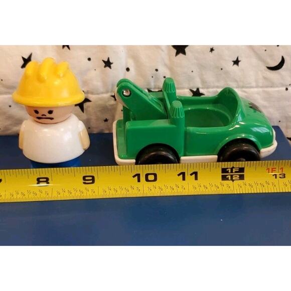1992 Shelcore Wrecker Tow Truck Driver Construction Man Pretend Play Set - Picture 14 of 14